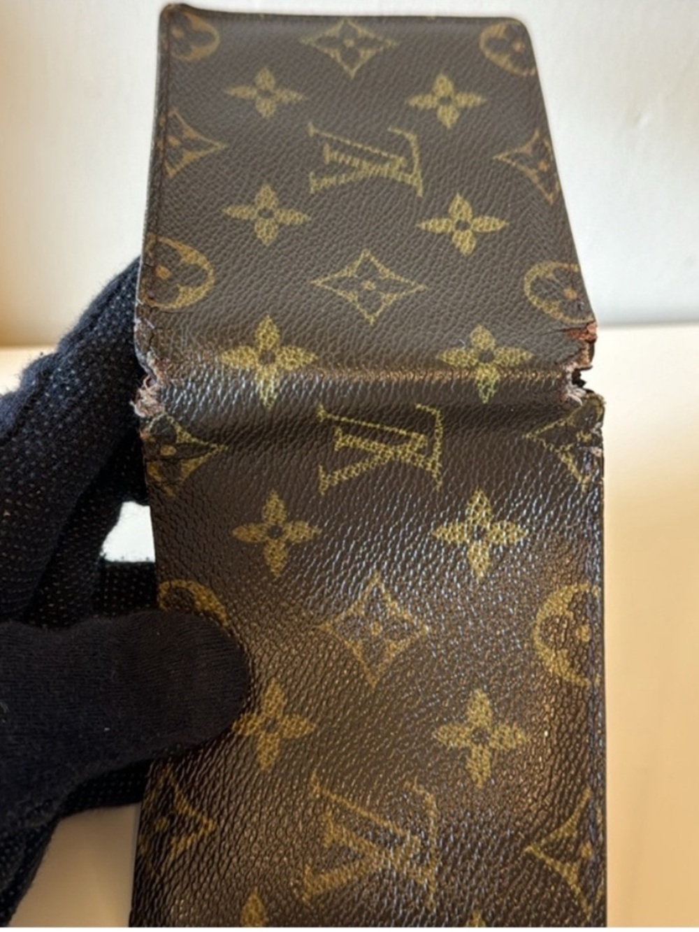 Louis Vuitton Monogram Canvas Men's Wallet in Brown and Gold - Picture 10 of 11